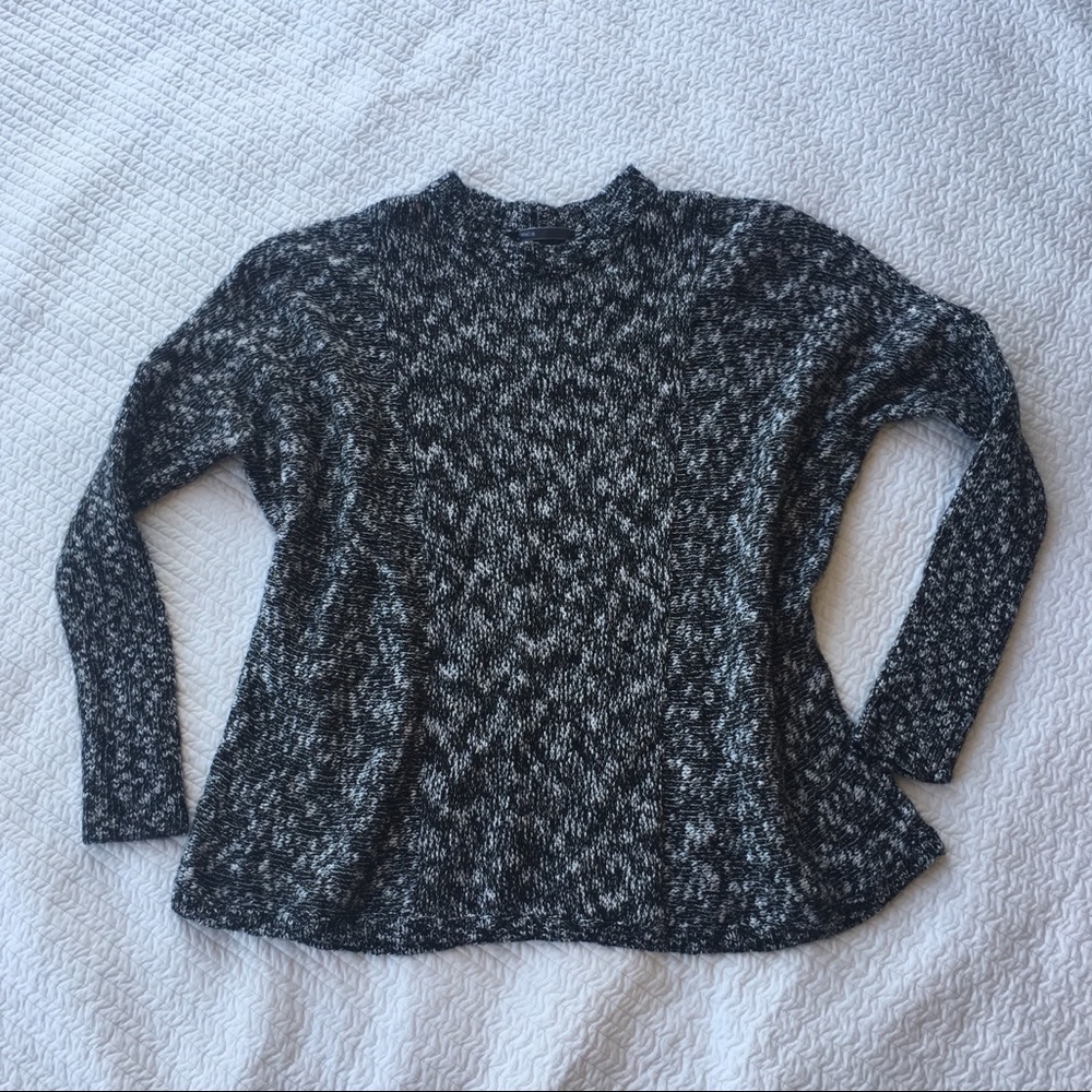 Vince Black/White Sweater Loose Fit